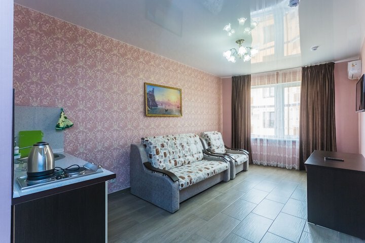 Room 32 of 60