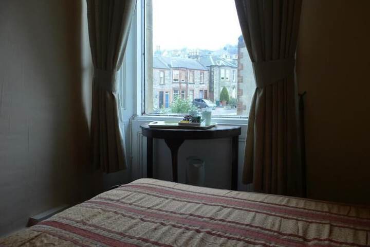 Room 11 of 29