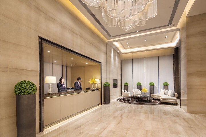 Entrance & Lobby
