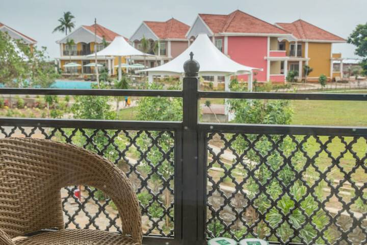 Hotel Exterior 47 of 47
