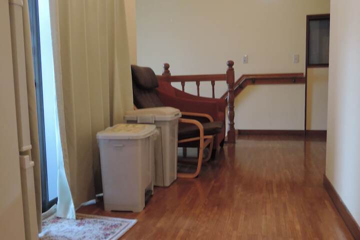 Room 30 of 100