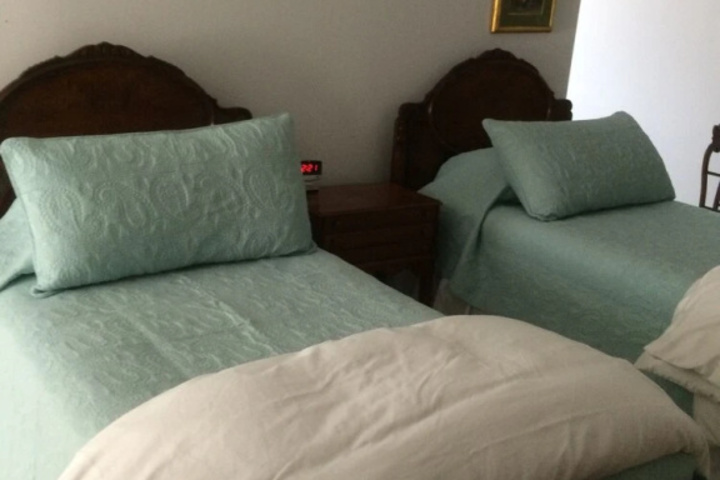 Room 5 of 14