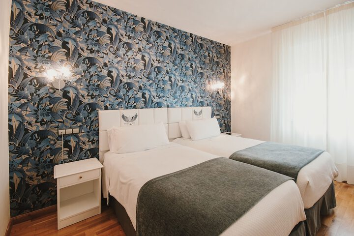 Room 10 of 70