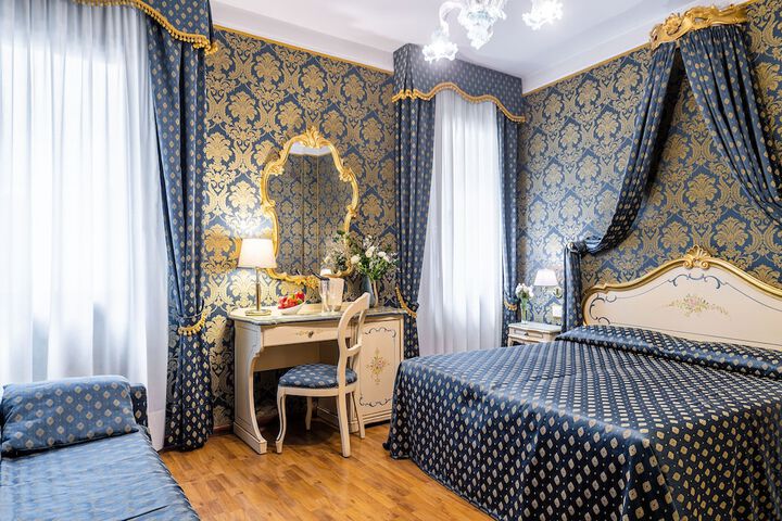 Room 14 of 87