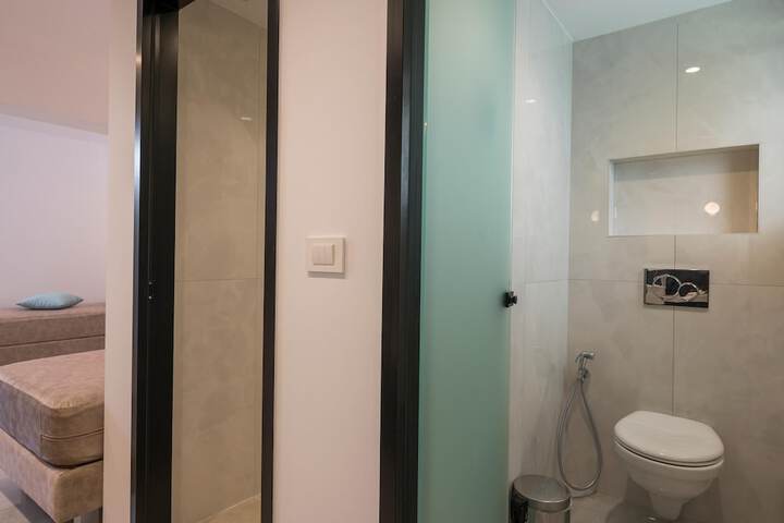 Room 159 of 340