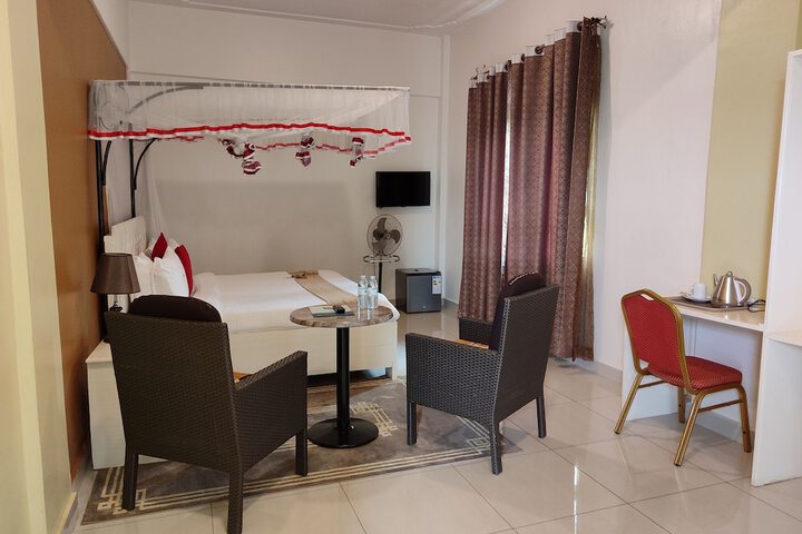Room 10 of 40