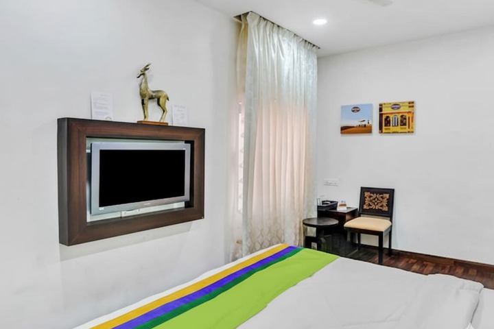 Room 6 of 23