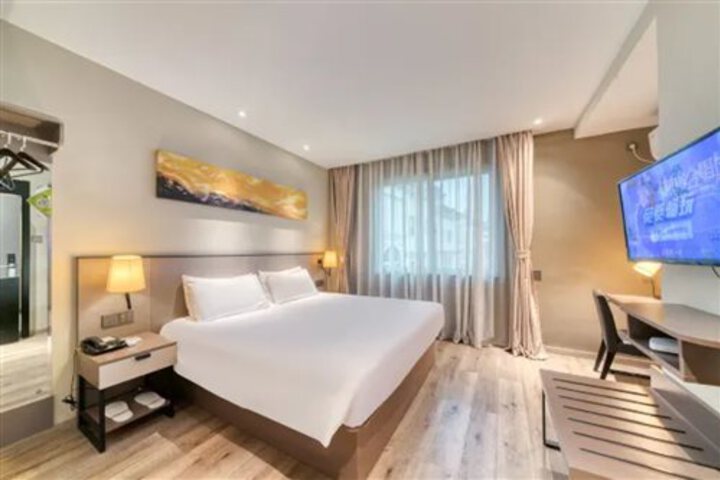 HOME INN (LINAN QIANWANG STREET)