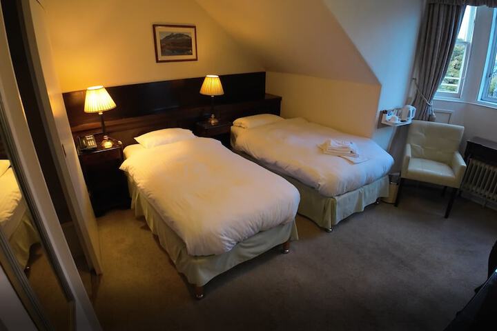 Room 30 of 53