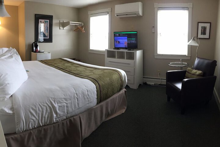 Room 55 of 168