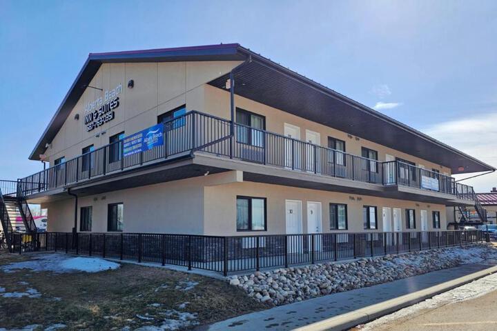 Alberta Beach Inn and Suites