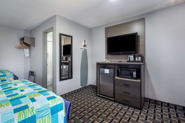 2 Double Beds Pet Friendly (7 of 12)