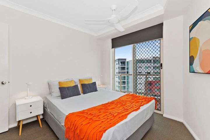 Room 10 of 92