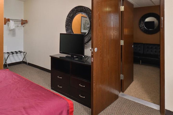 Room 12 of 39