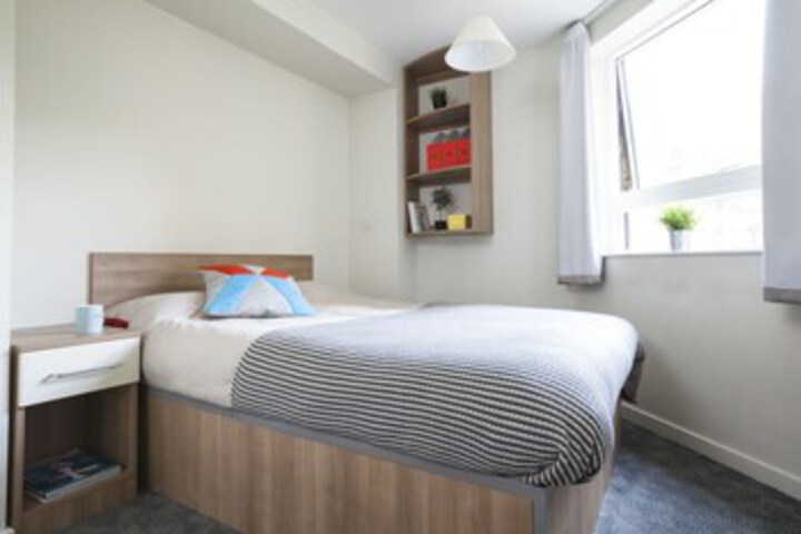 Room 16 of 18