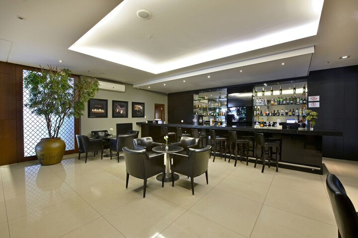 Lounge 108 of 116