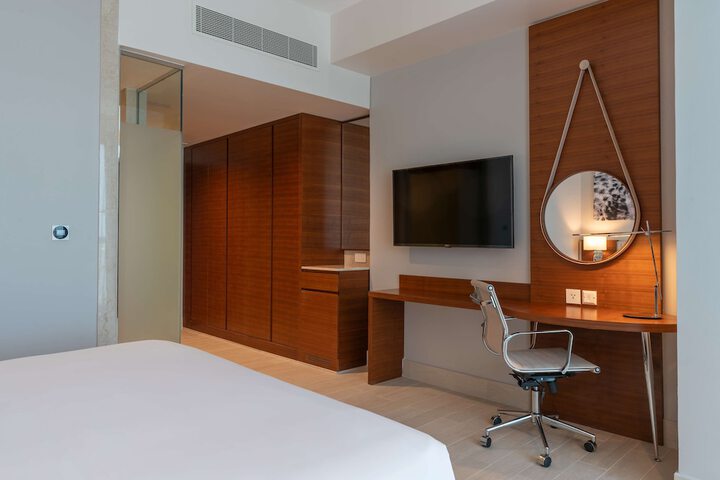 Room 33 of 108
