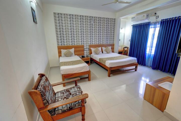 Room 9 of 34