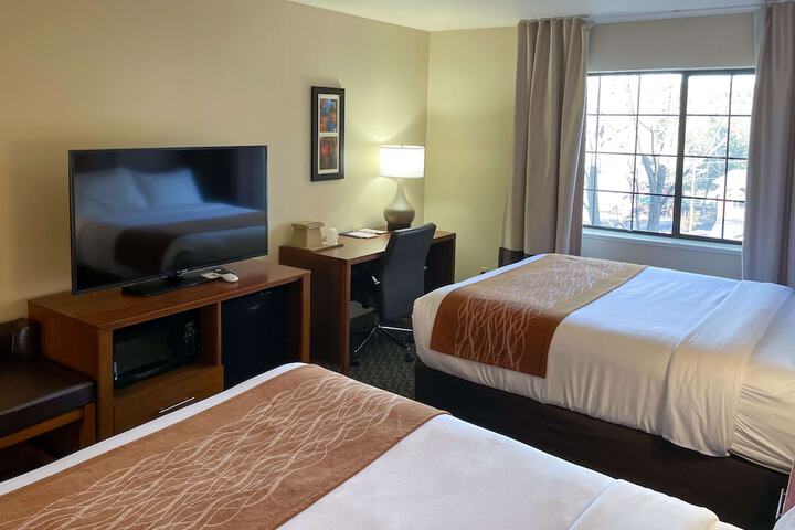 Room 27 of 64