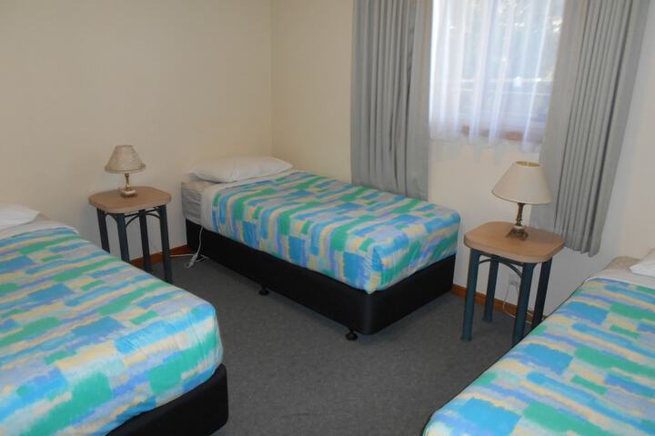 Room 5 of 48