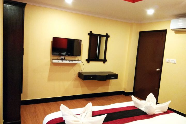 Room 13 of 61