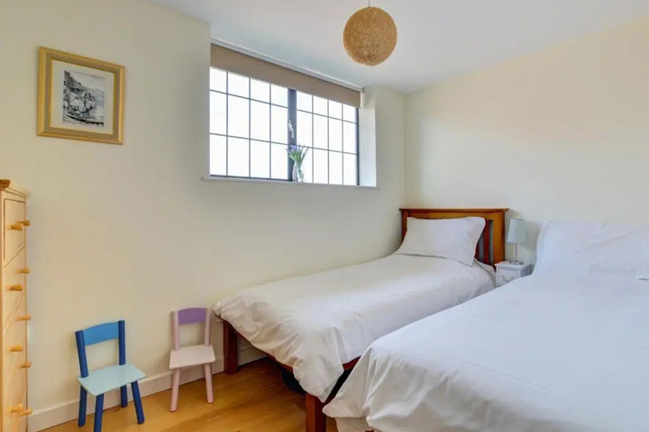 Room 2 of 12