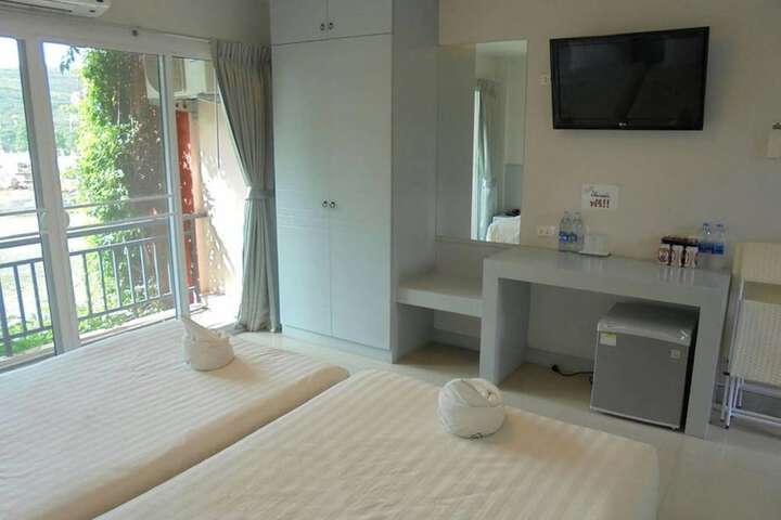 Room 5 of 25