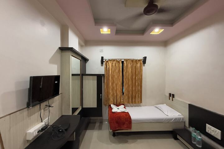 Room 50 of 72