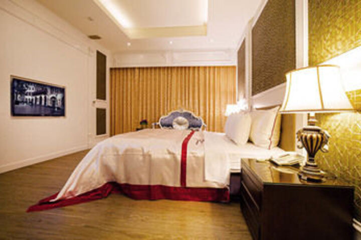 Room 44 of 84