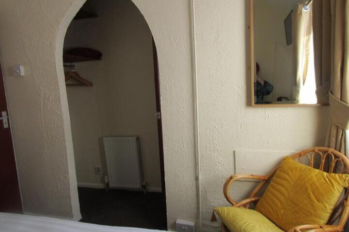 Room 35 of 67