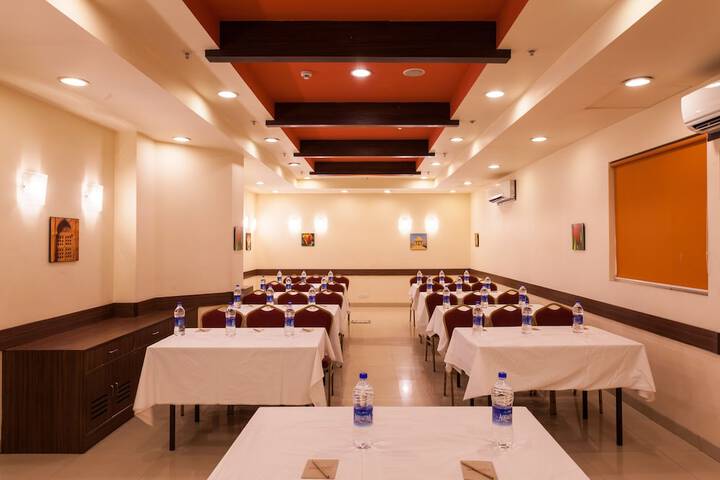 Ballroom/Hall 37 of 46