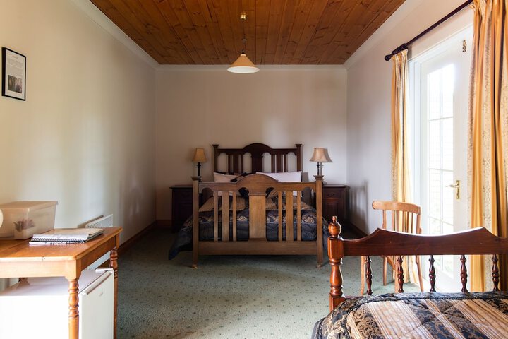 Room 12 of 28