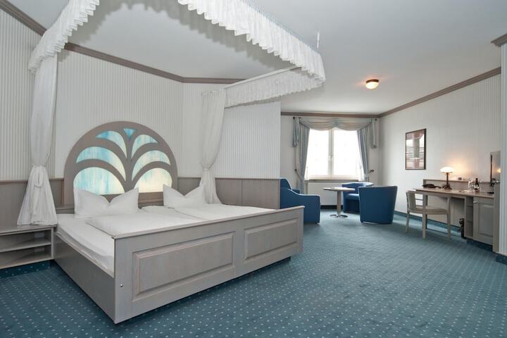 Room 22 of 67