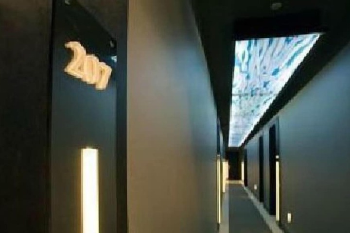 Ballroom/Hall 14 of 18