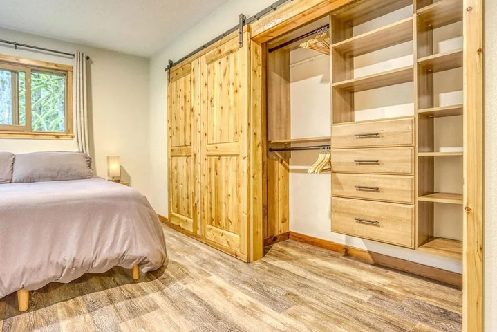 Room 2 of 18
