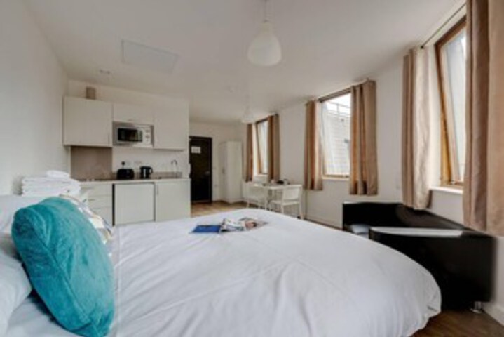 Room 42 of 45