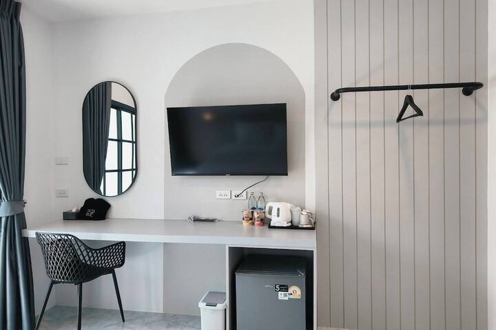 Room 12 of 22