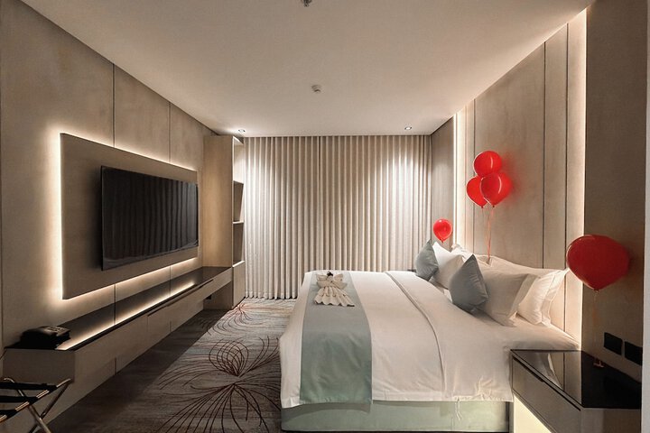 Room 18 of 48