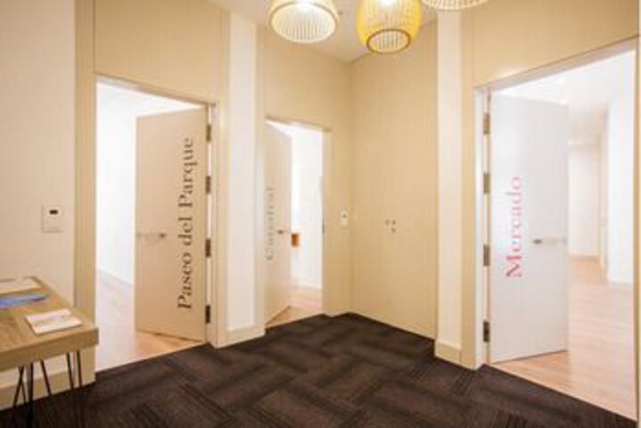 Ballroom/Hall 11 of 30
