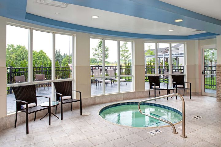 Hotel Pool