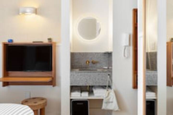 Room 70 of 171