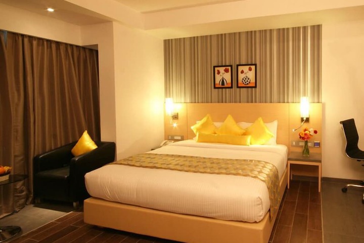 Room 15 of 49