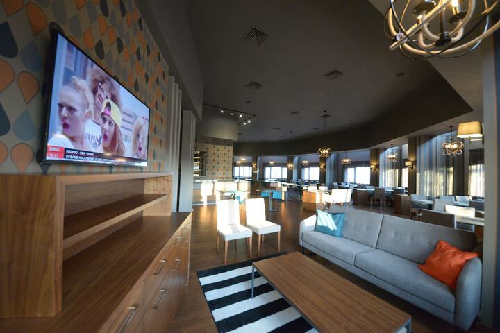 Entrance & Lobby