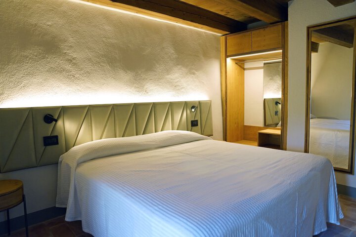 Room 3 of 26