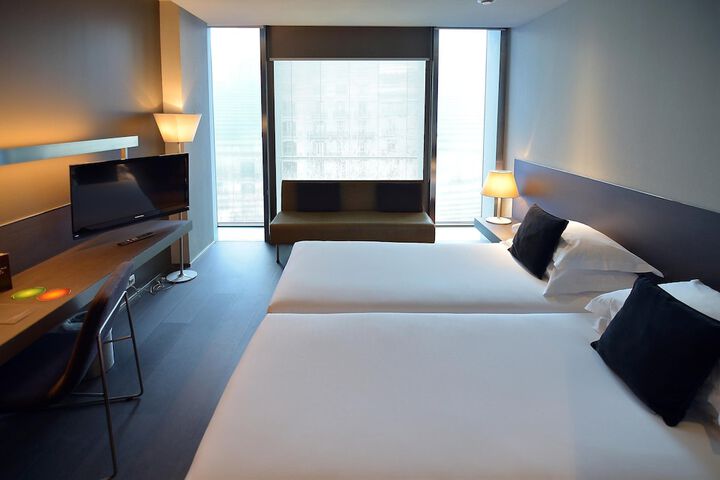 Room 17 of 39