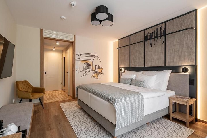 Room 10 of 53