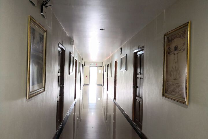 Ballroom/Hall 37 of 50