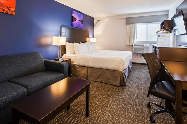 Room 12 of 25