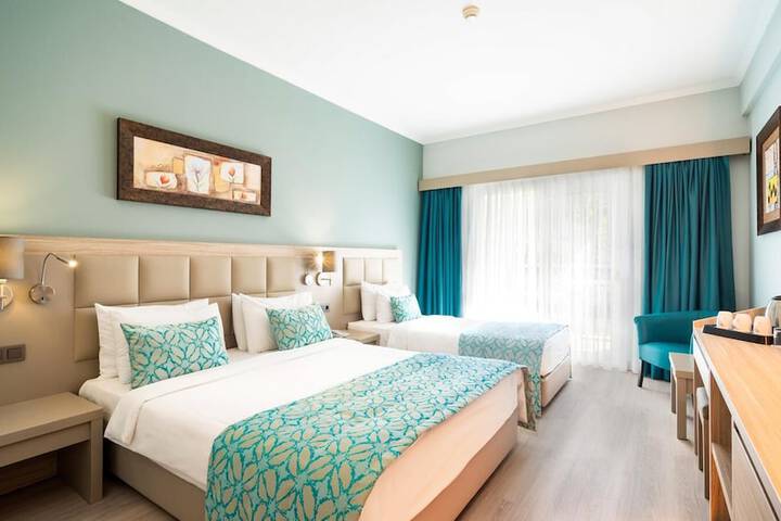 Room 16 of 225