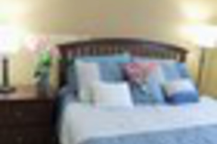 Room 8 of 117